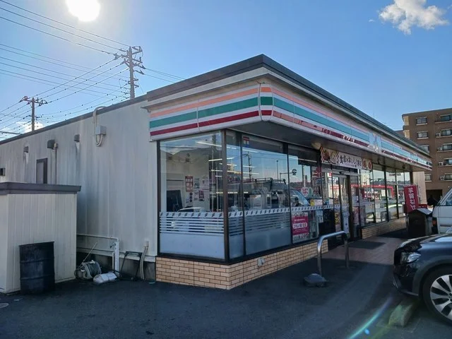 セブンイレブンまで260m