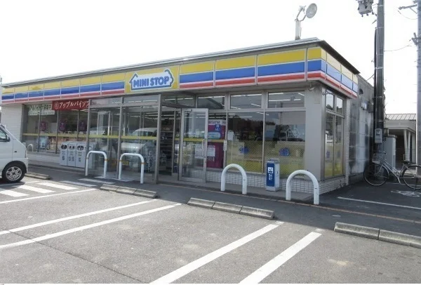 ミニストップ玉城玉川店まで1300m