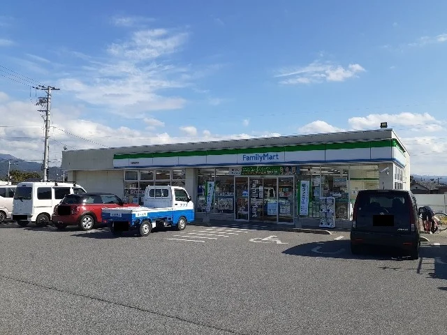 ファミリーマート高宮店様まで910m