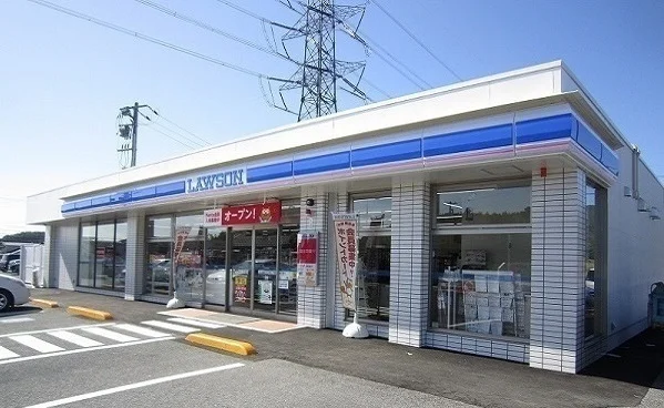 ローソン坂本町店まで600m