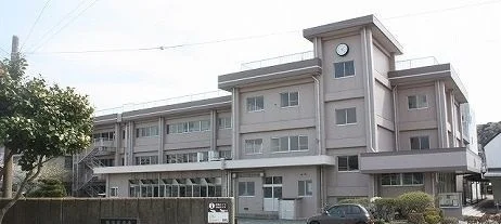 城北小学校まで543m