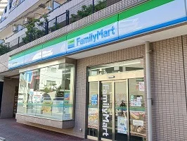 ファミリーマートまで350m