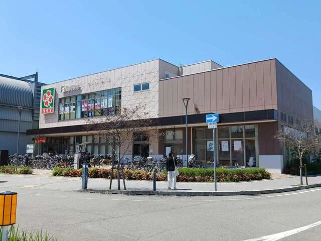 ライフ阪神鳴尾店様まで330m