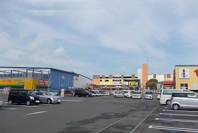 ワールドプラザまで600m