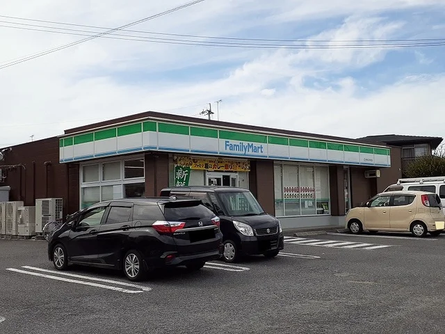 ファミリーマート広木町店まで700m