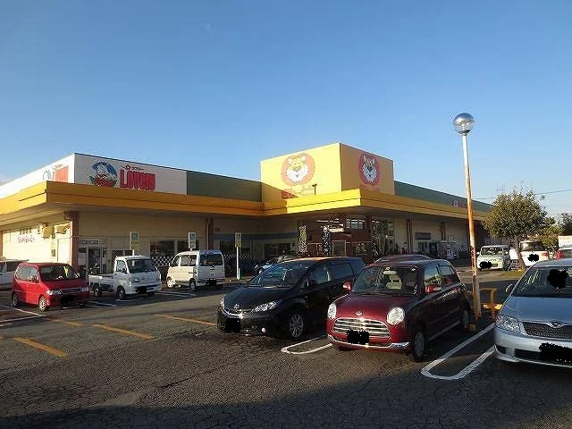 ぎゅーとらラブリー久居店まで1500m