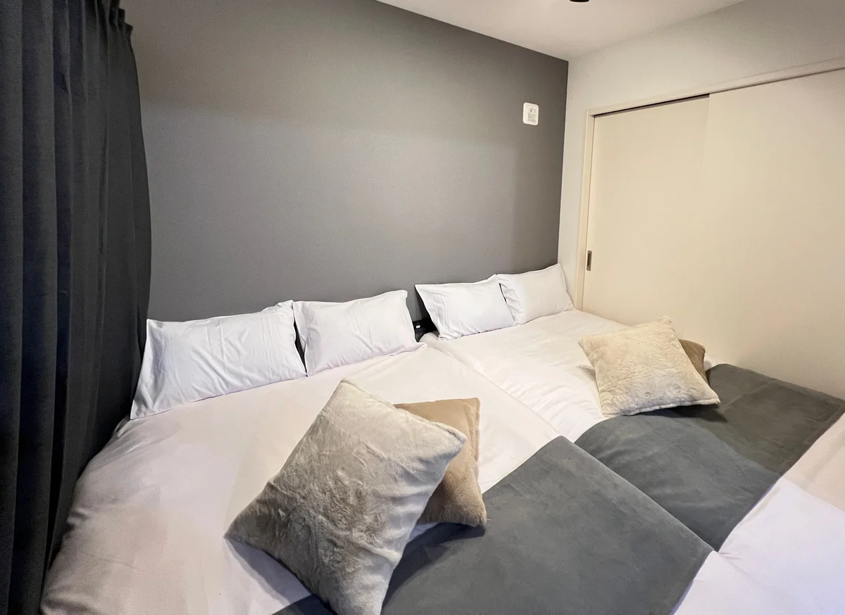 2台セミダブルベッド