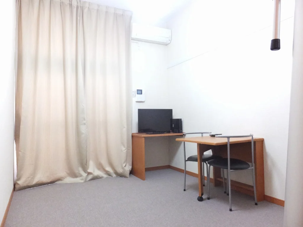 家具家電設置済みのお部屋です。