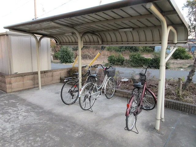 屋根付き駐輪場