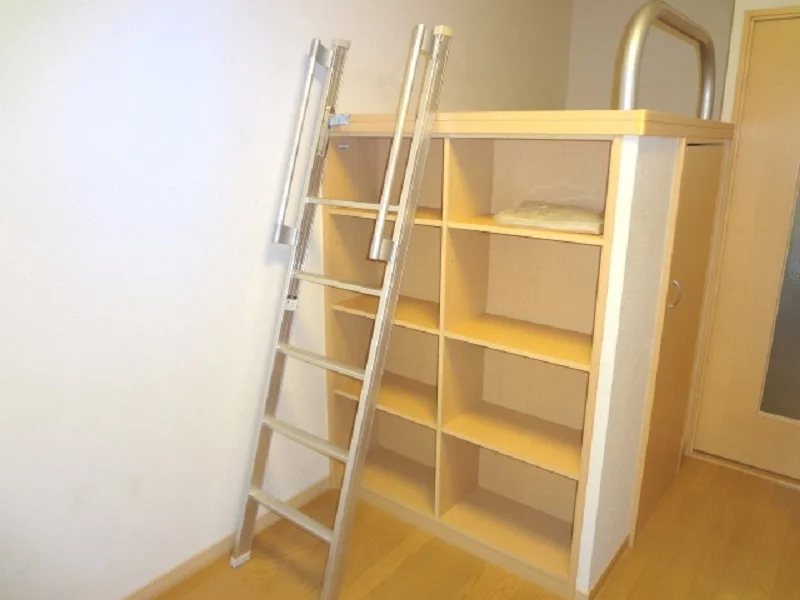 大きな収納棚もあります♪