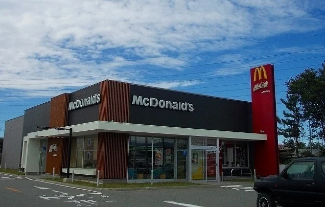マクドナルド　飯島店まで1300m