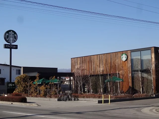 スターバックスコーヒー諏訪城南まで550m