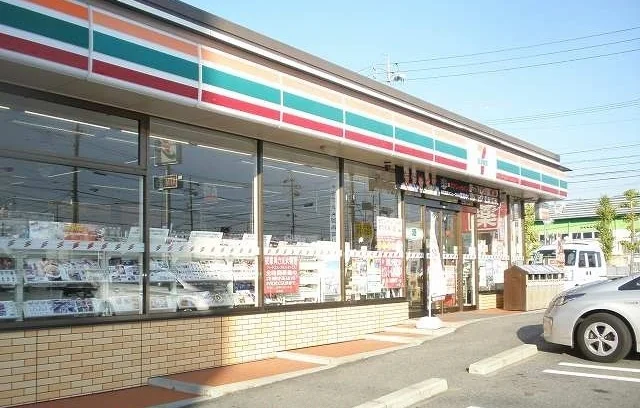 セブンイレブン蒲郡八百富町店まで350m