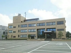 長岡市三島支所まで520m