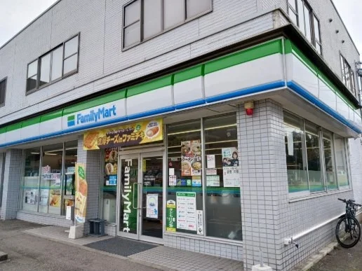 ファミリーマート辰口丘陵公園前まで150m