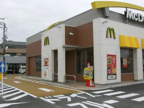 マクドナルド 新田塚店まで1100m