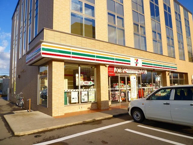 セブンイレブン金沢石川県庁前店まで850m