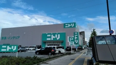 ニトリ金沢駅西店まで650m