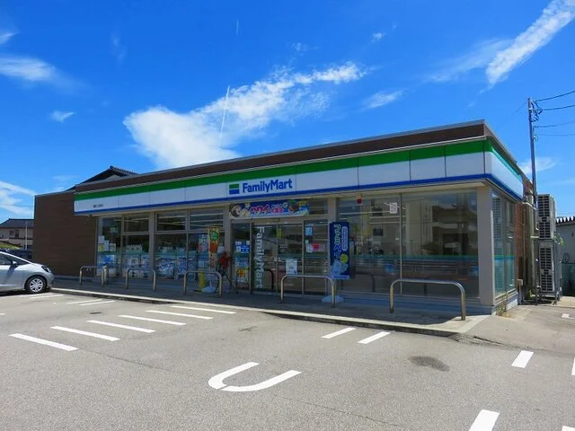 ファミリーマートまで1200m