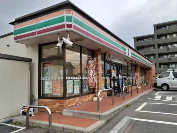 セブンイレブンまで750m