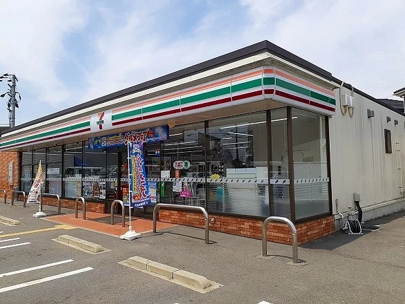 セブンイレブン 久御山町役場前まで180m