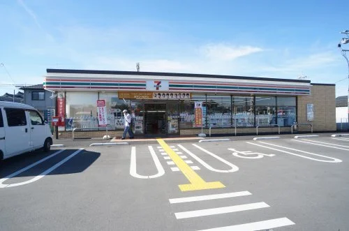 セブン-イレブン 田原本千代店まで400m