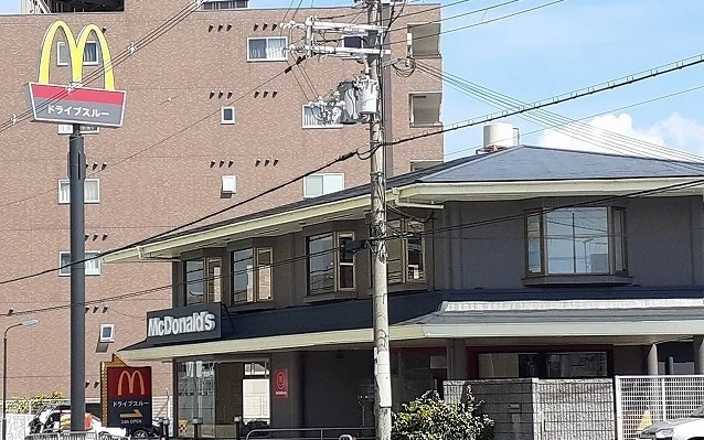 マクドナルド様まで370m