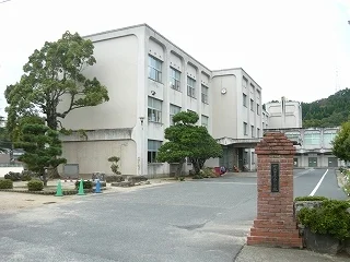 河原第一小学校まで800m