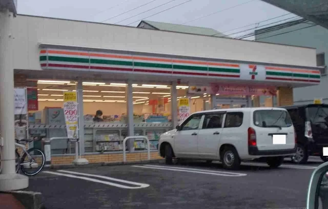 セブンイレブン栗林店さんまで800m