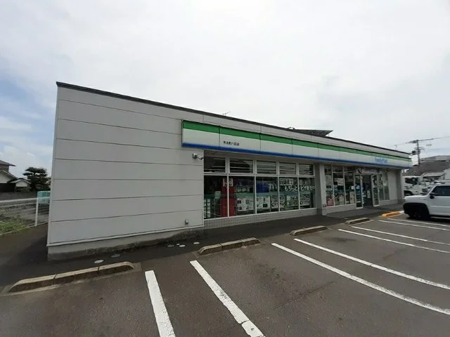 ファミリーマート木太８区店さんまで270m