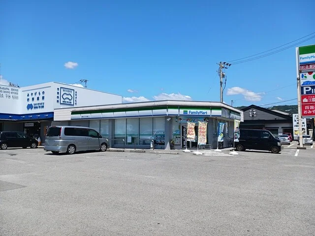 ファミリーマート高知インター南まで265m