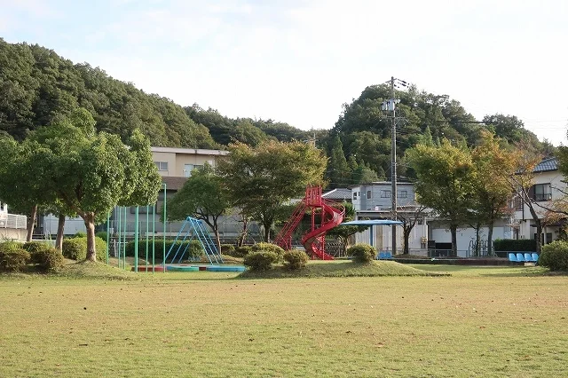 矢落公園まで150m