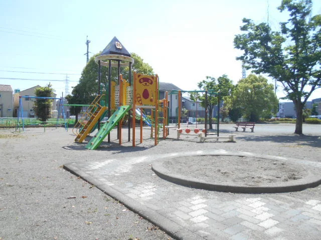 竜万公園まで550m