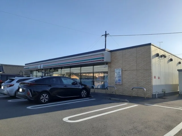 セブンイレブン今治東村４丁目店まで250m