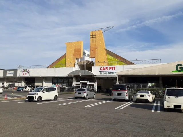 ホリデイまで350m