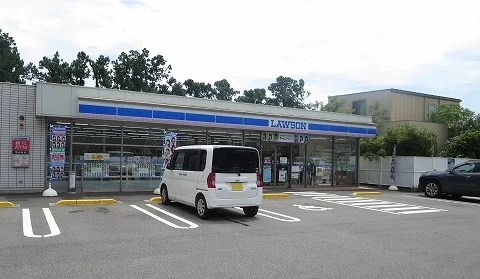 ローソンさんまで130m