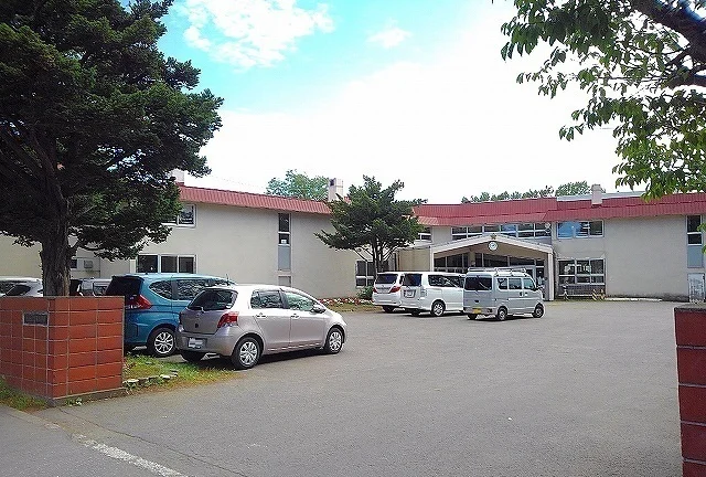 大麻小学校まで370m