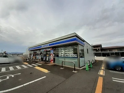 ローソン多肥上町平塚店まで450m