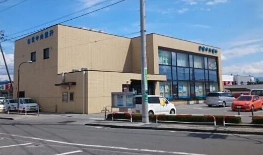 山梨中央銀行敷島店まで1800m