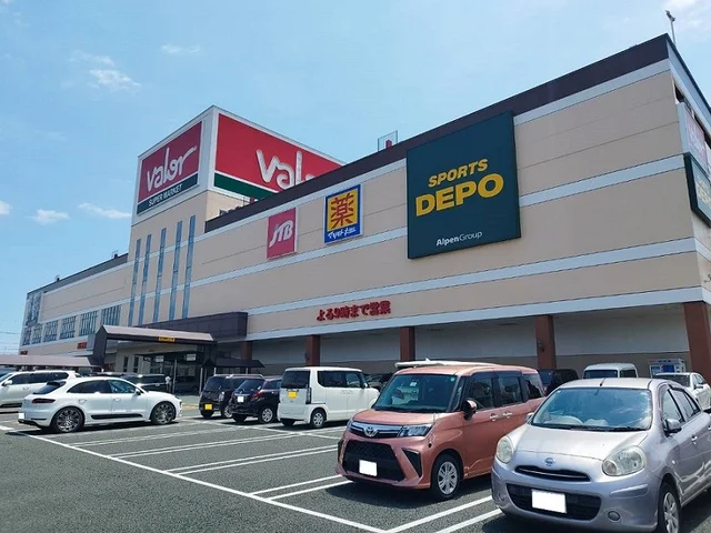 バローまで1200m