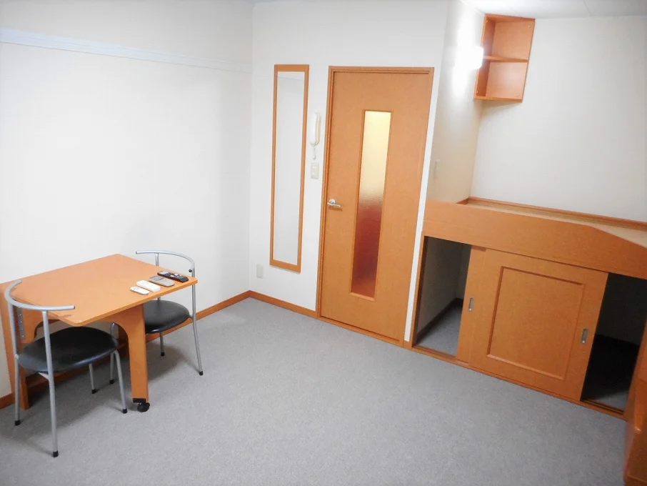 ハイベッドタイプのお部屋です