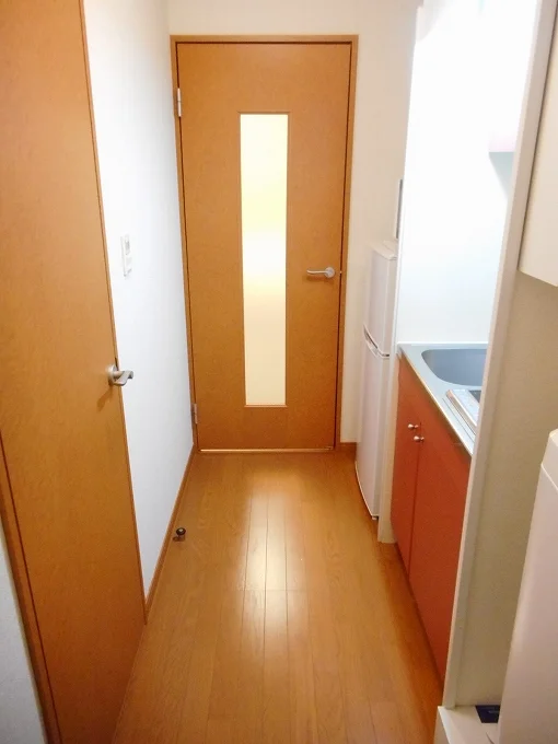 玄関からのアングルです