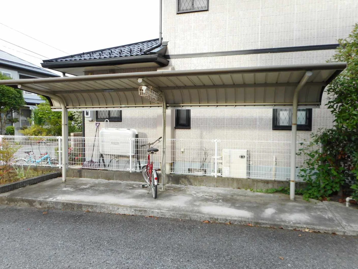 屋根付き駐輪場あり