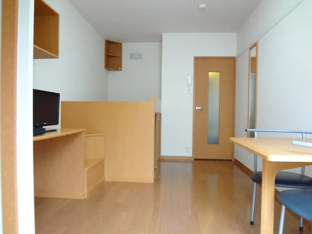 ベッド下には豊富な収納スペース！