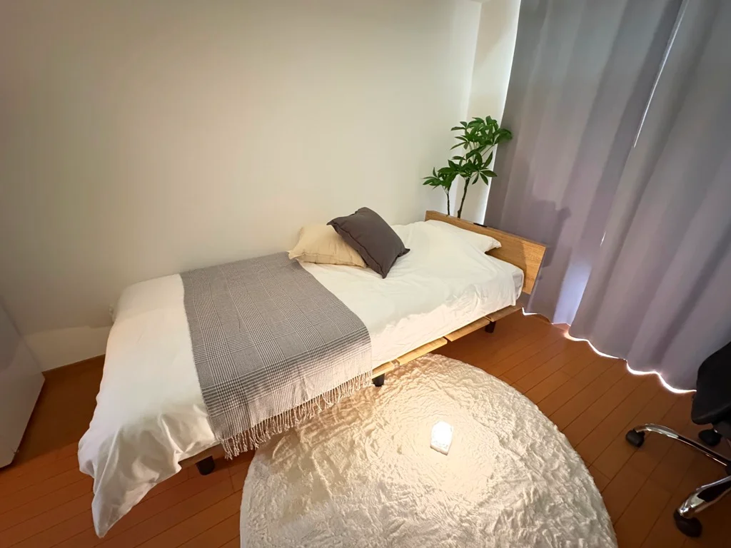 ※ラグ・小物等のインテリアは設置例です。実際のお部屋には備え付けられておりません。