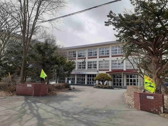 千歳市立千歳小学校まで500m