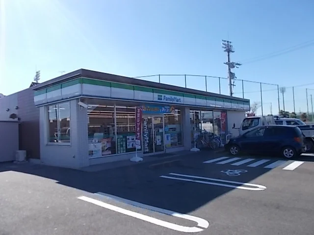 ファミリーマート羽島大浦店まで750m