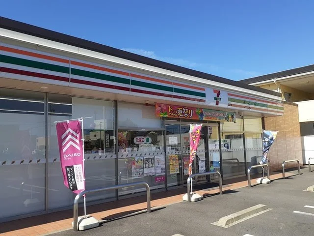 セブンイレブン正木町新井まで800m