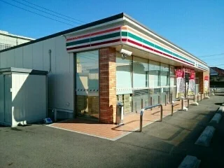 セブンイレブン　せんい４丁目店まで400m