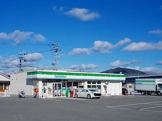 ファミリーマート御坊島店様まで750m